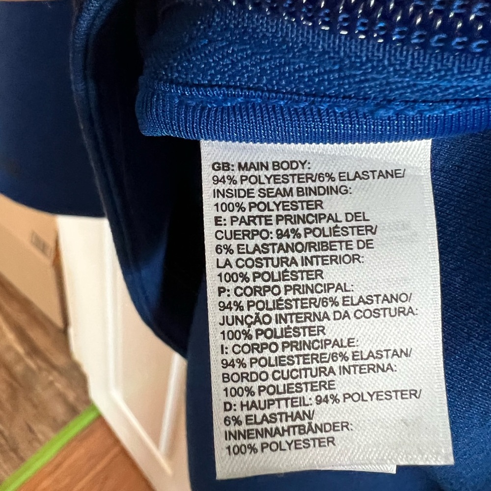 The north face pull over - Picture 3 of 5